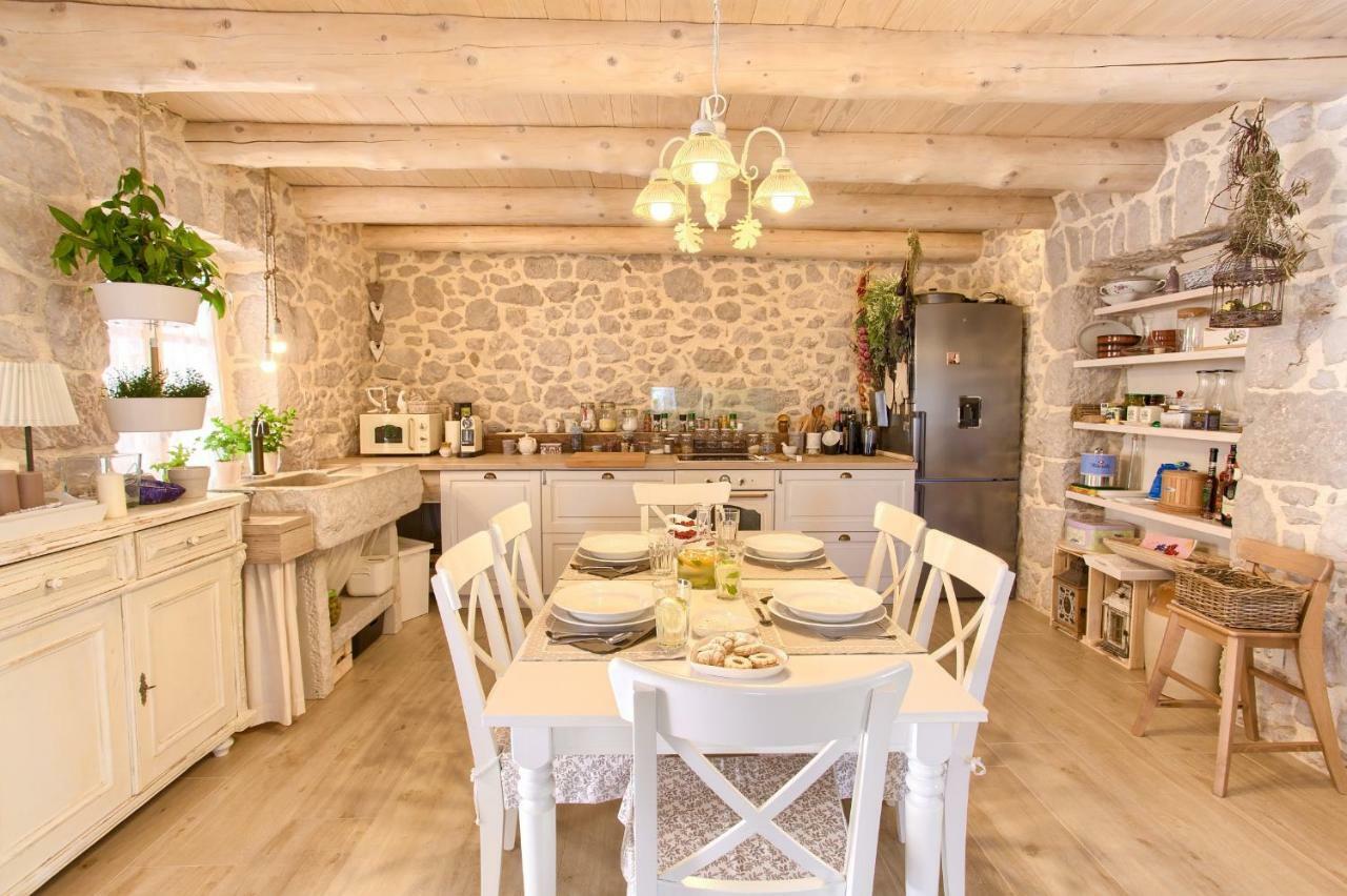 White Cottage Čižići Esterno foto